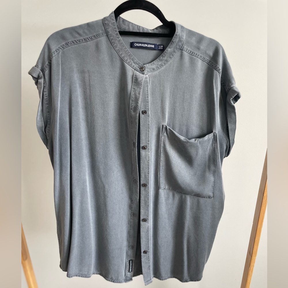 Calvin Klein Jeans Girlfriend Mandarin Collar silk top XL Relaxed Grey